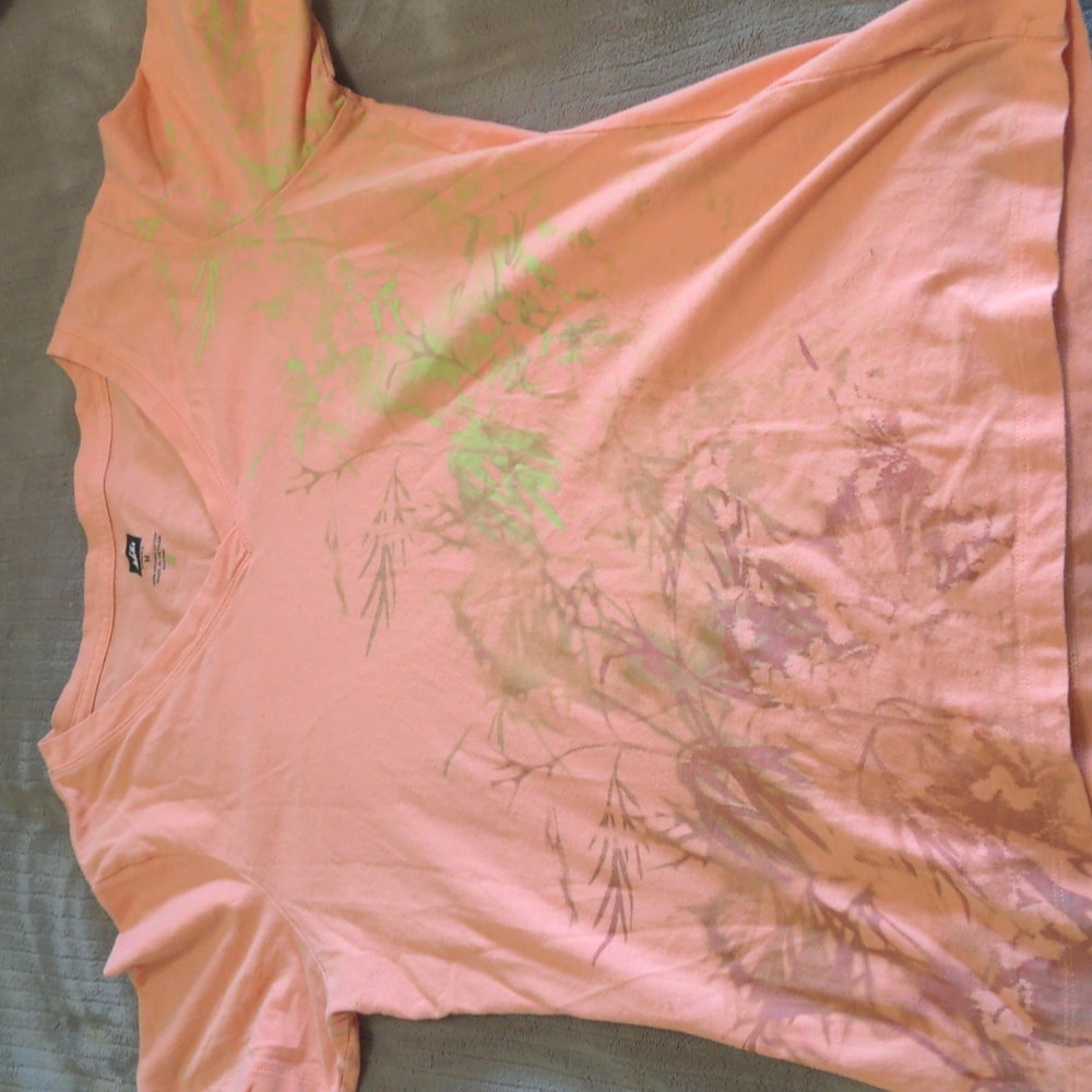 Selling REI Short sleeve tee, Size Medium.